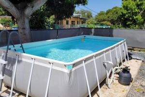 Πισίνα στο ή κοντά στο Container 1 with pool, free wifi fully equiped