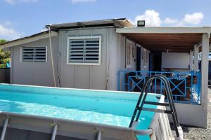 Πισίνα στο ή κοντά στο Container 1 with pool, free wifi fully equiped
