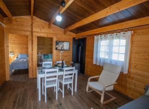 TV a/nebo společenská místnost v ubytování Cabaña 82 by Villamya