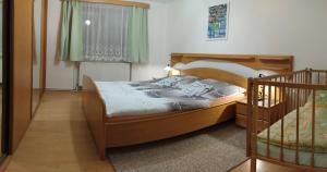 Katil atau katil-katil dalam bilik di Apartment Bajt