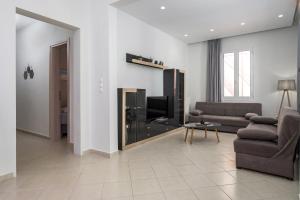 A seating area at Casa Centrale ad Argostoli!