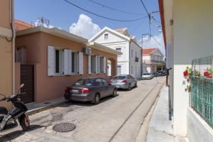 The surrounding neighborhood or a neighborhood close to the holiday home