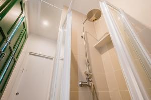 Koupelna v ubytování Penthouse con terraza- 2D 2B- Triana