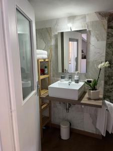 A bathroom at Casa Vacanze Piazza Vecchia