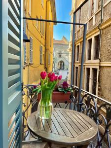 A balcony or terrace at Casa Vacanze Piazza Vecchia