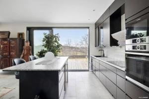 Φωτογραφία από το άλμπουμ του Lyxig villa med herrgårdsutsikt σε Marsta +14 φωτογραφίες