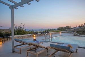 Πισίνα στο ή κοντά στο Kastro Shared Pool Suites