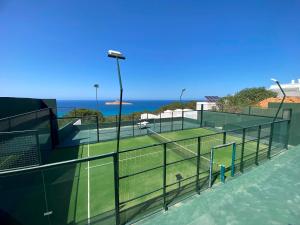 Tennis and/or squash facilities at Padel Resort: 2bd Apt with panoramic view or nearby