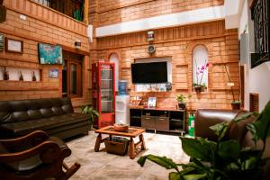 TV/trung tâm giải trí tại Fontana Plaza Hotel