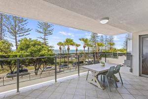 Svalir eða verönd á Malibu Apartments