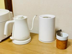 Kaffee-/Teezubehör in der Unterkunft ファミリー仲良しグループ向け一棟貸切の宿ともだちハウス