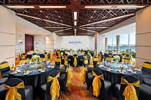 Restaurace v ubytování Novotel Nha Trang + 37 fotografií