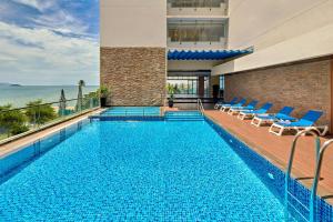 Bazén v ubytování Novotel Nha Trang nebo v jeho okolí