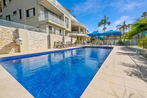 Bazén v ubytování Unit 5 - Avoca Palms Resort - 3 bedroom apartment nebo v jeho okolí