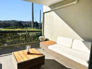 Balcony o terrace sa Unit 5 - Avoca Palms Resort - 3 bedroom apartment