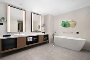 Mynd úr myndasafni af Hilton Garden Inn Guangzhou Xintang High Speed Railway Station í Zengcheng