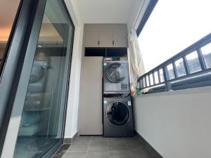 Φωτογραφία από το άλμπουμ του Shanghai HongQiao Airport Branch National Convention and Exhibition Center great 3 bedrooms Boutique designer house have two bathrooms σε Qingpu