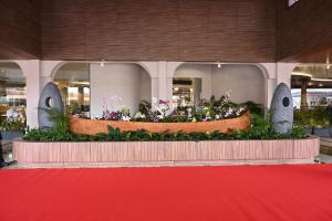 尼杜巴塞莱0484 Aero Lounge-Terminal 2 Cochin Airport Hotel的相册照片
