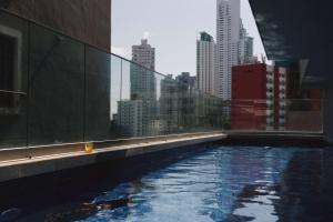 A piscina localizada em Bristol Panama, a Registry Collection Hotel ou nos arredores