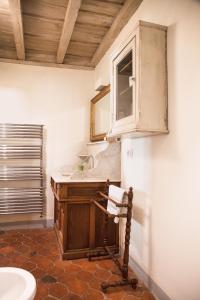 A kitchen or kitchenette at Wp Relais Renaissance Retreat