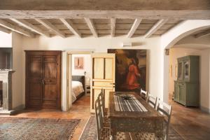 A bed or beds in a room at Wp Relais Renaissance Retreat