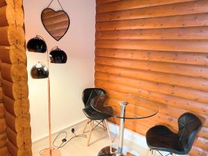 Fotografie z fotogalerie ubytování Kaoglen-Spruce-Hot Tub-Forrest Setting-Pet Friendly v destinaci Balnald
