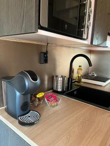 Dapur atau dapur kecil di Cozy studio in 5 min drive from Santa Claus Village +4 gambar