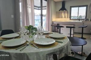 Φωτογραφία από το άλμπουμ του 2 mins walk beachfront Seaview apartment στο Flic-en-Flac