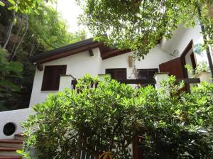 Fotografie z fotogalerie ubytování Cozy Apartment in Cittadella del Capo with Sea View v destinaci Cittadella del Capo