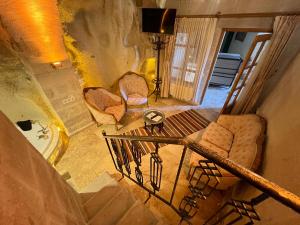 A seating area at Atilla's Cave Hotel