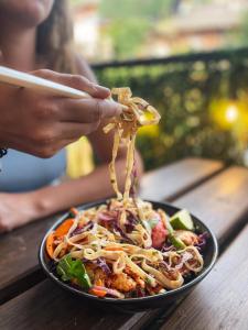 山林小屋内部或周边提供的食物