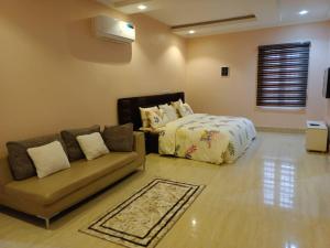Prostor za sedenje u objektu Unit 1 apartments