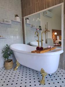 ห้องน้ำของ sleep private khaoya unit03