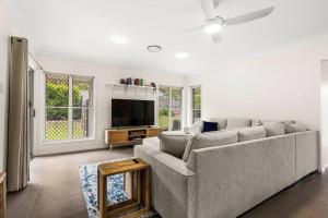 Μια τηλεόραση ή/και κέντρο ψυχαγωγίας στο "Emmeline"