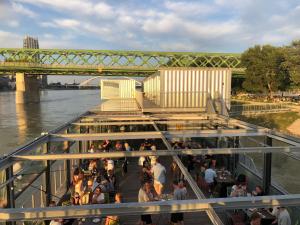 Hosté ubytování Sundeck botel - party boat