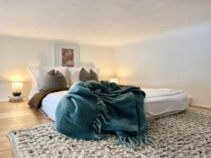 Posteľ alebo postele v izbe v ubytovaní Wenceslas - Prague Apartment + 29 fotografií