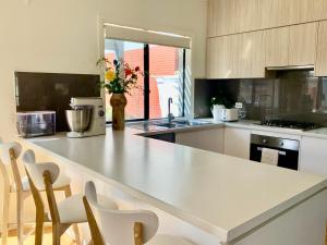 Gambar di galeri bagi Luxurious Suite di Woodville South +4 gambar