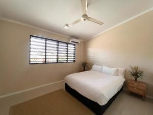 Katil atau katil-katil dalam bilik di Ambitious Apartment - Villa Toulon +13 gambar
