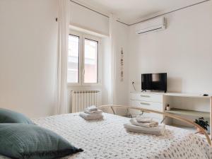 A television and/or entertainment centre at Casa Atena