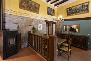 Imagen de la galería de Casa Rural Gite El Tossal, en Collfred