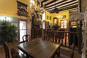 Imagen de la galería de Casa Rural Gite El Tossal, en Collfred