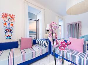 Posezení v ubytování Terrace by the sea - Entire property with terrace