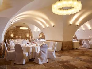 Restaurace v ubytování Schlössl Oberotterbach