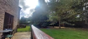 Elegantly Refurbed 2BD in Shankill - 3km from Bray外面的花园