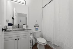 Ένα μπάνιο στο Modern Bungalow Dog Friendly +39 φωτογραφίες