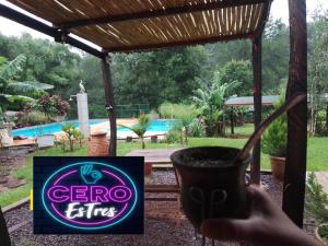 Swimmingpoolen hos eller tæt på Cabañas y Apart Guayubira