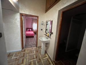 Koupelna v ubytování Dar Calme Chez El Bouhali + 37 fotografií