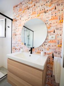 Ένα μπάνιο στο Sanlúcar Urban Apartment +53 φωτογραφίες