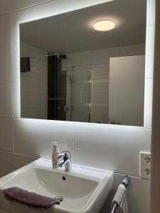 Ein Badezimmer in der Unterkunft Haus Etzold
