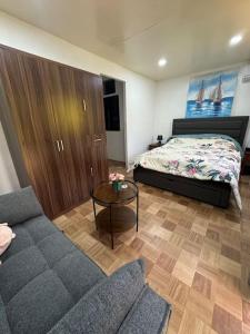 Ένα ή περισσότερα κρεβάτια σε δωμάτιο στο Cozy home sweet home for holiday! +21 φωτογραφίες